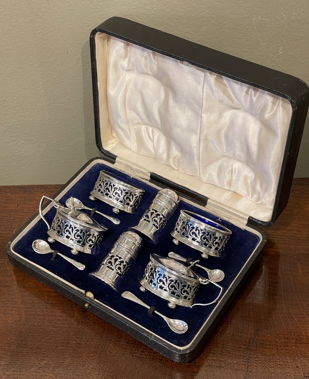 George V Six Piece Solid Silver Cruet Set, 1924 View X
