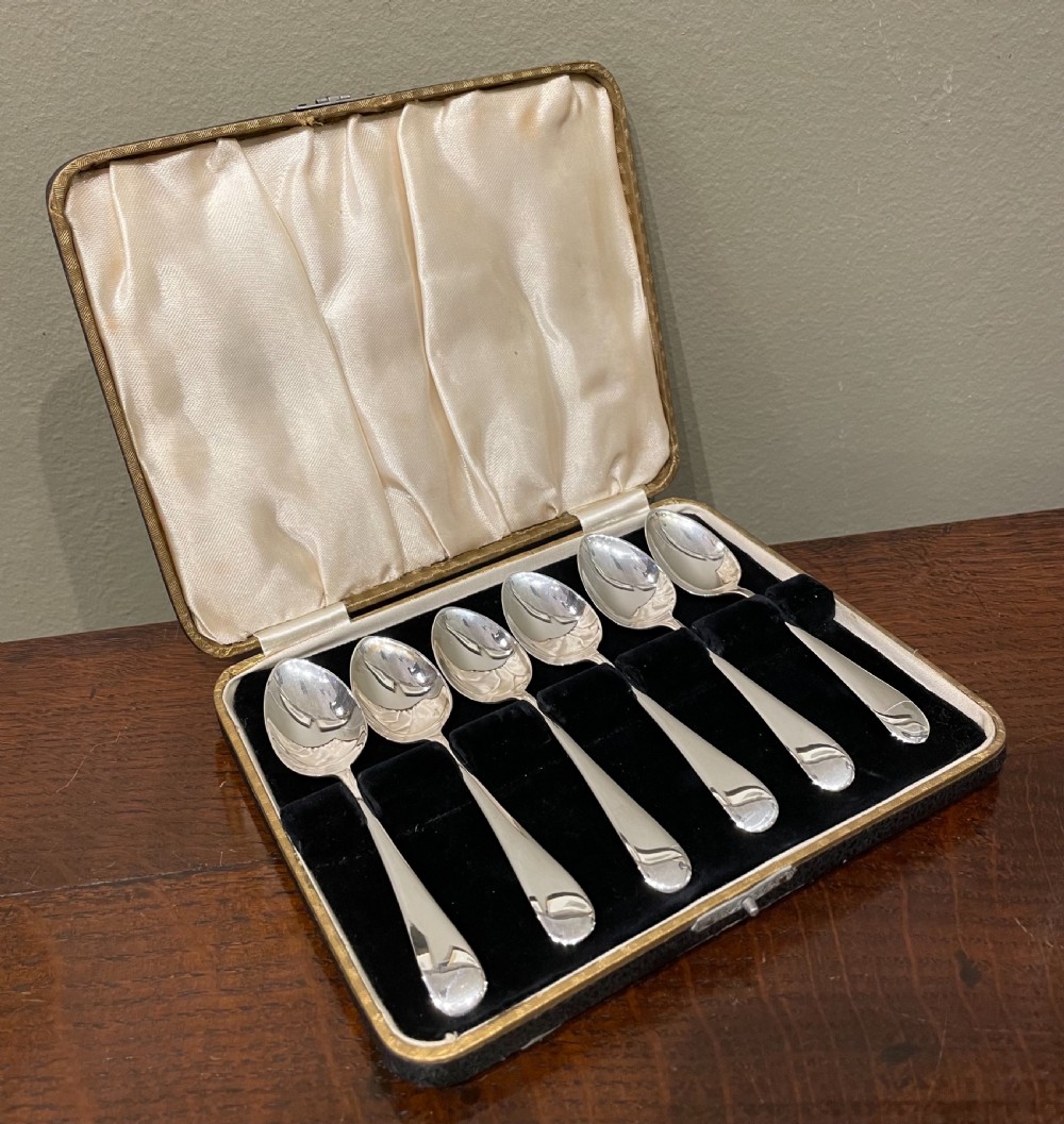 Good Set of Six Silver Teaspoons View IV