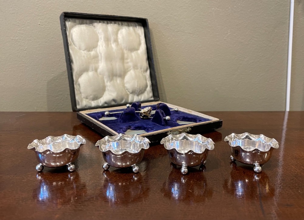 Set of Four Victorian Silver Salts & Spoons, Chester 1897 View II