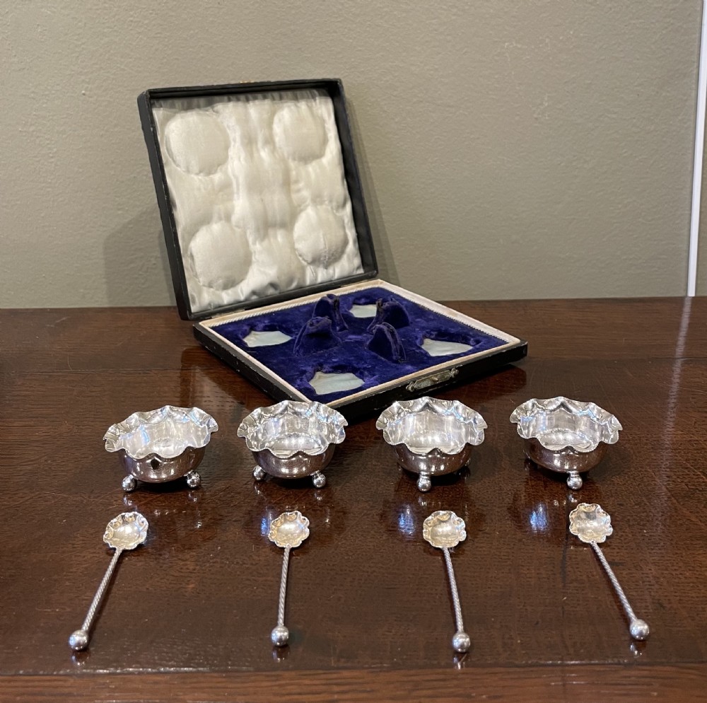 Set of Four Victorian Silver Salts & Spoons, Chester 1897 View V