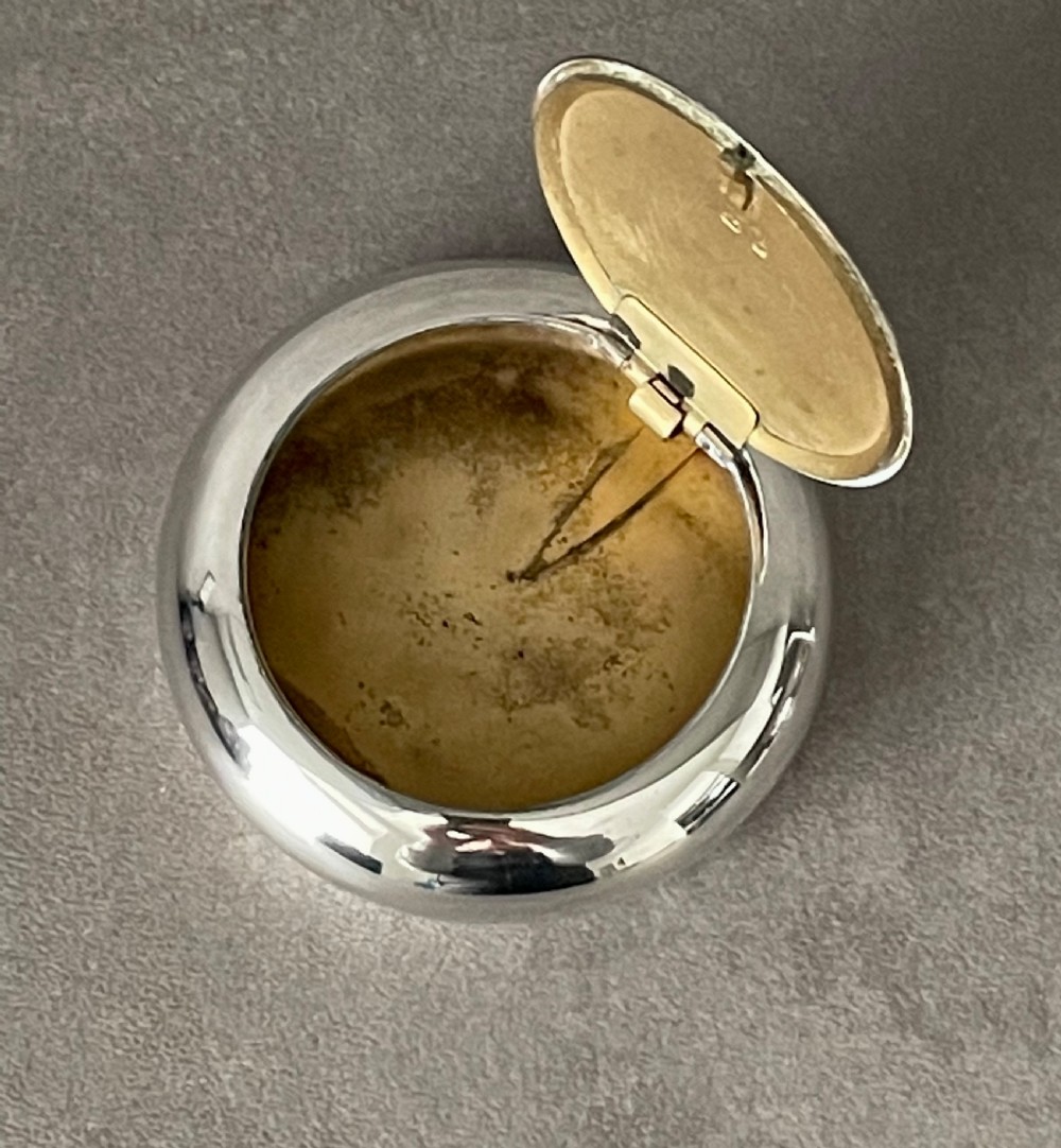 Victorian Solid Silver Snuff Box by Horton & Allday View VIII