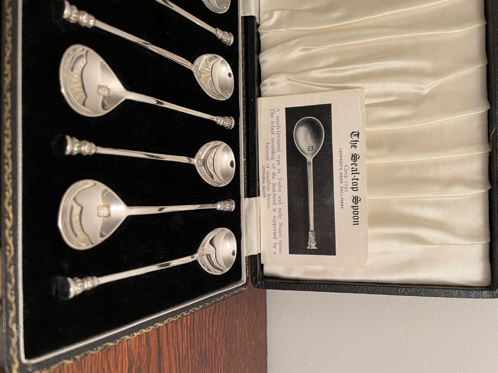 Set of Eight Silver Seal Top Spoons, 1965 View III