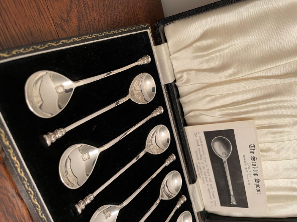 Set of Eight Silver Seal Top Spoons, 1965 View IV
