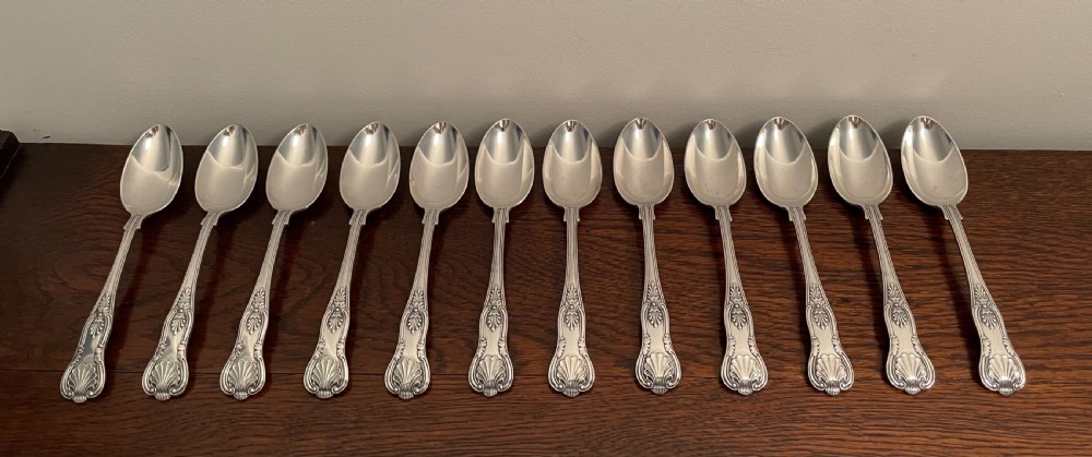 Good set of 12 Edwardian Solid Silver Teaspoons