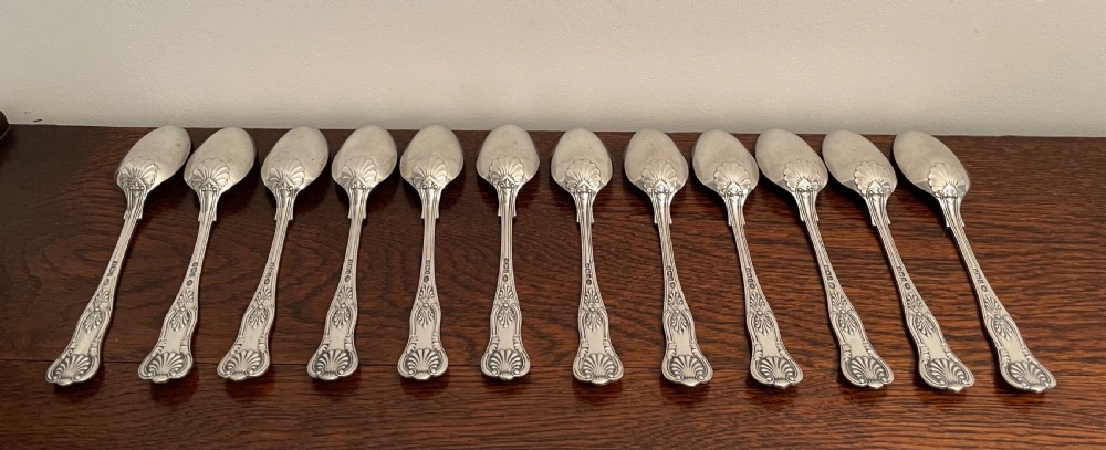Good set of 12 Edwardian Solid Silver Teaspoons View VIII