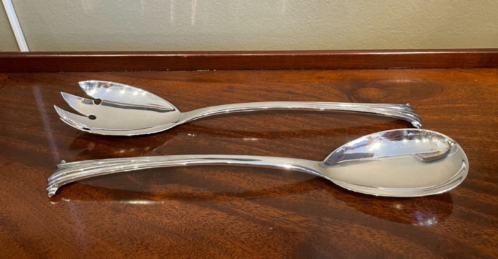 Pair of Victorian solid silver salad servers, Onslow Pattern