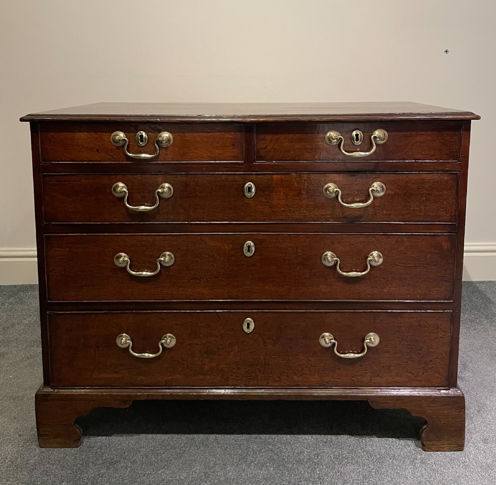 Small Proportioned George III Oak Chest of Drawers View VI