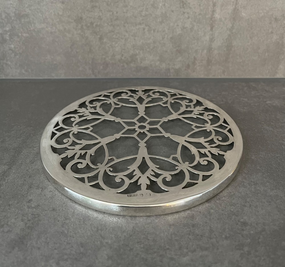 George V Silver Trivet Teapot Stand View IV