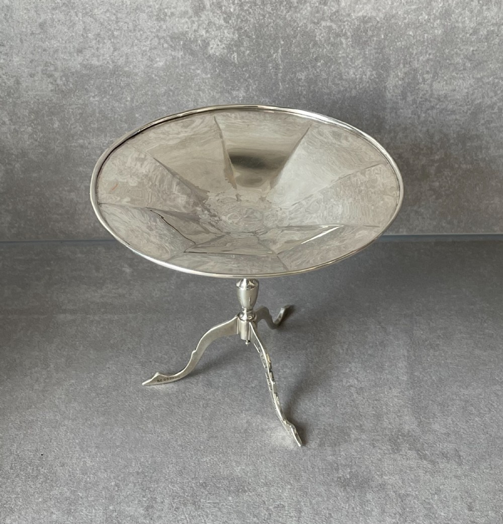Edwardian Solid Silver Miniature Tripod Table Dish, Sheffield 1910 by Roberts & Belk View III