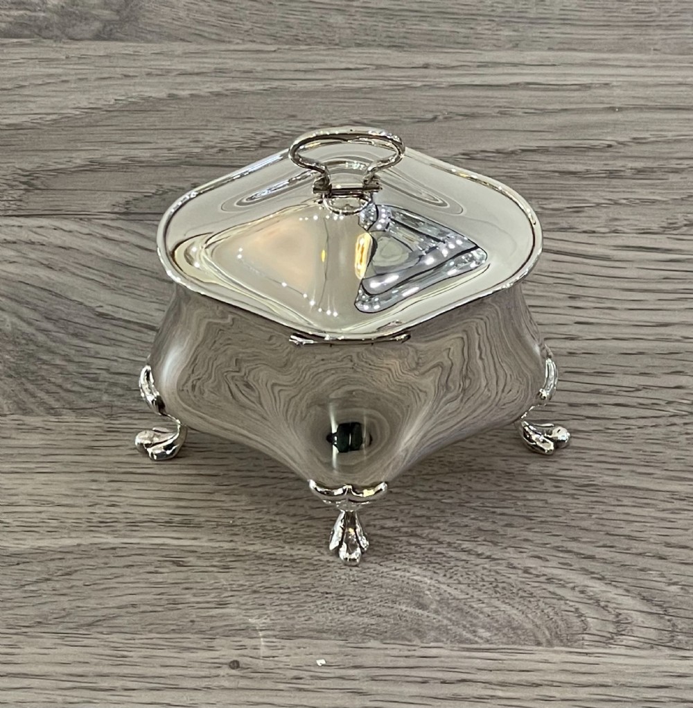 Victorian Solid Silver Tea Caddy, Chester 1900 View VII