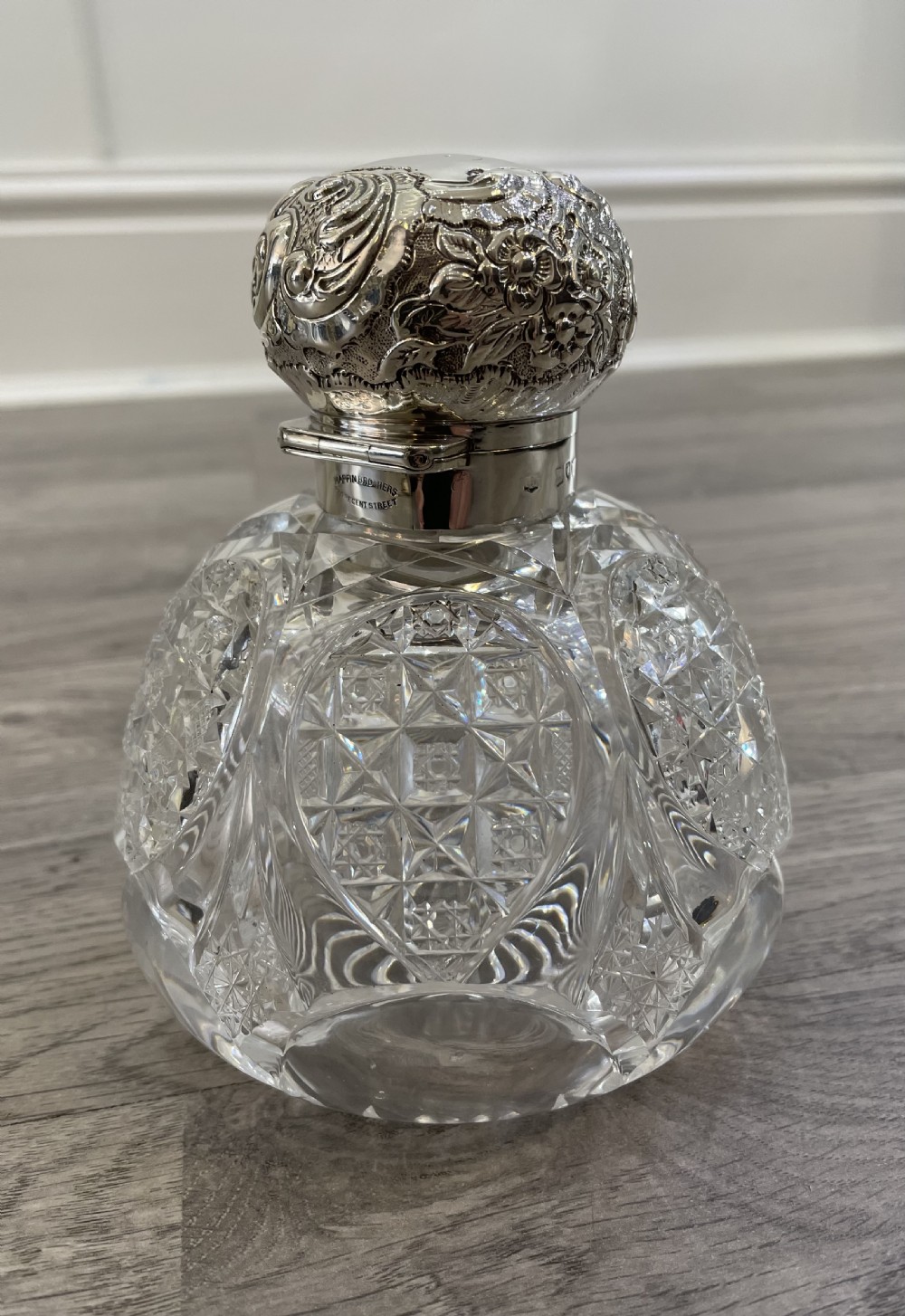 Victorian Silver Topped Scent Bottle, 1895 View IV