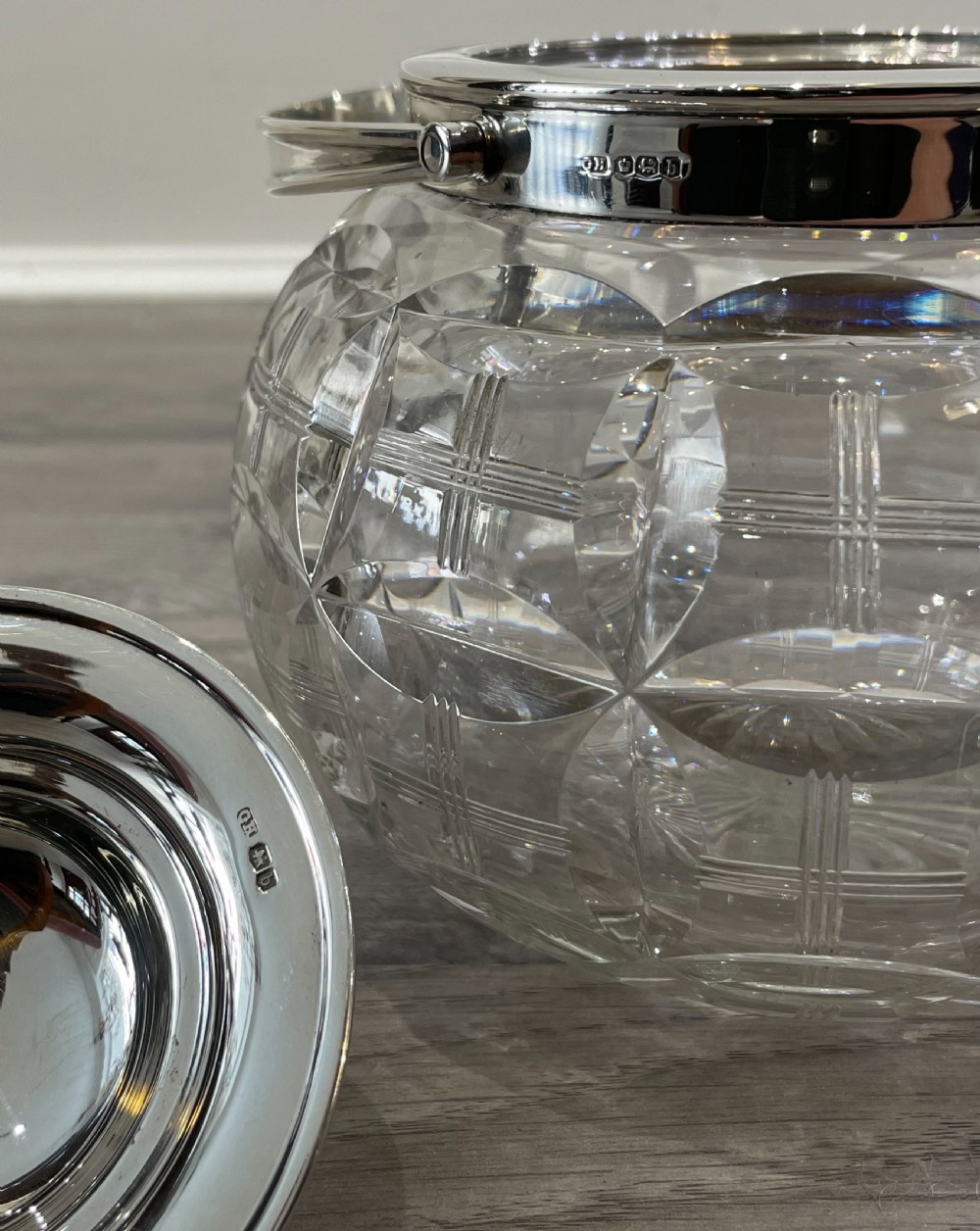 George V Solid Silver and Cut Glass Biscuit Barrel View IX