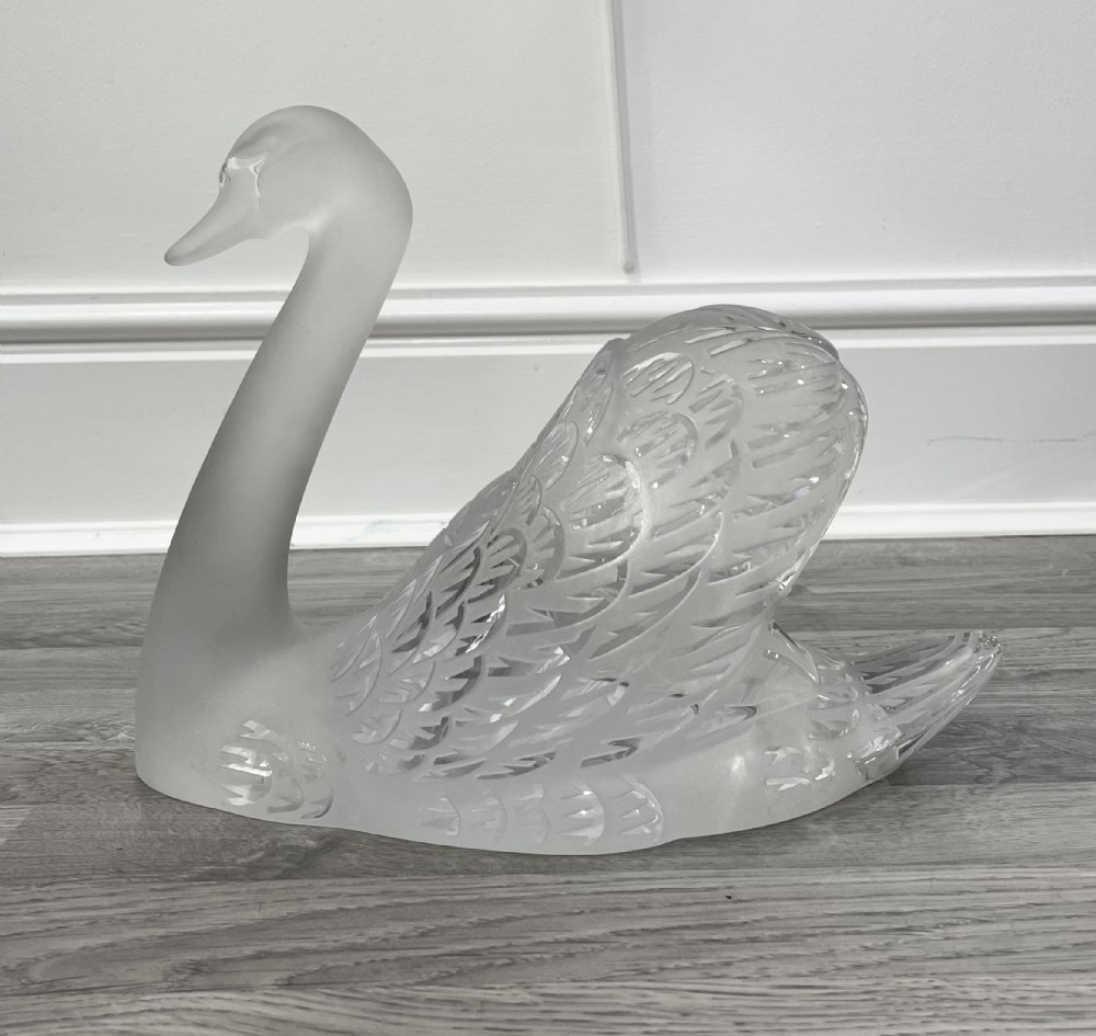 Stunning Lalique Swan Centrepiece 