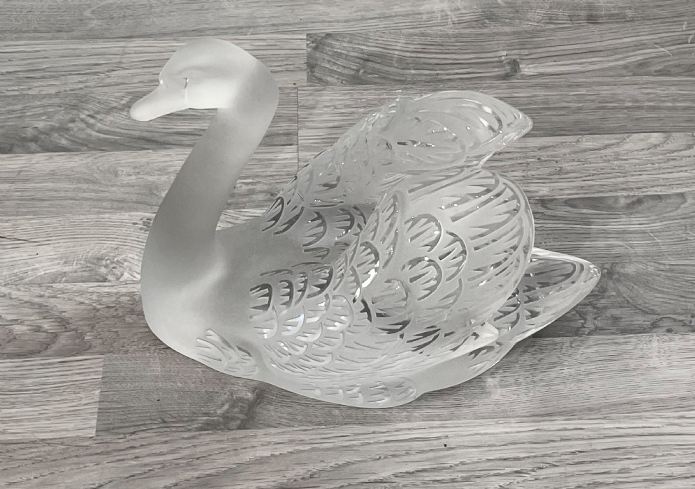 Stunning Lalique Swan Centrepiece  View III