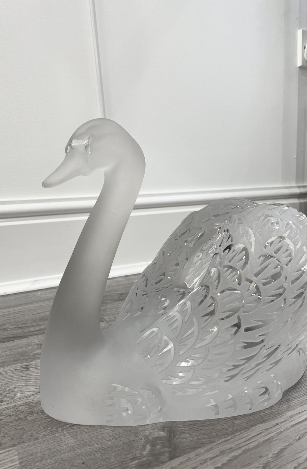 Stunning Lalique Swan Centrepiece  View V