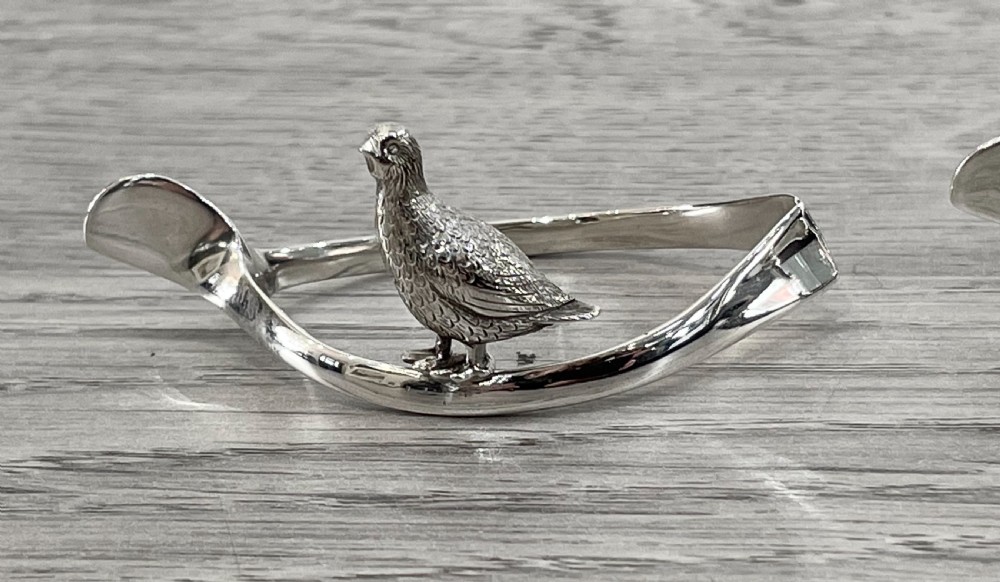 Unusual Pair of George V Silver Wishbobe Napkin Rings View IV