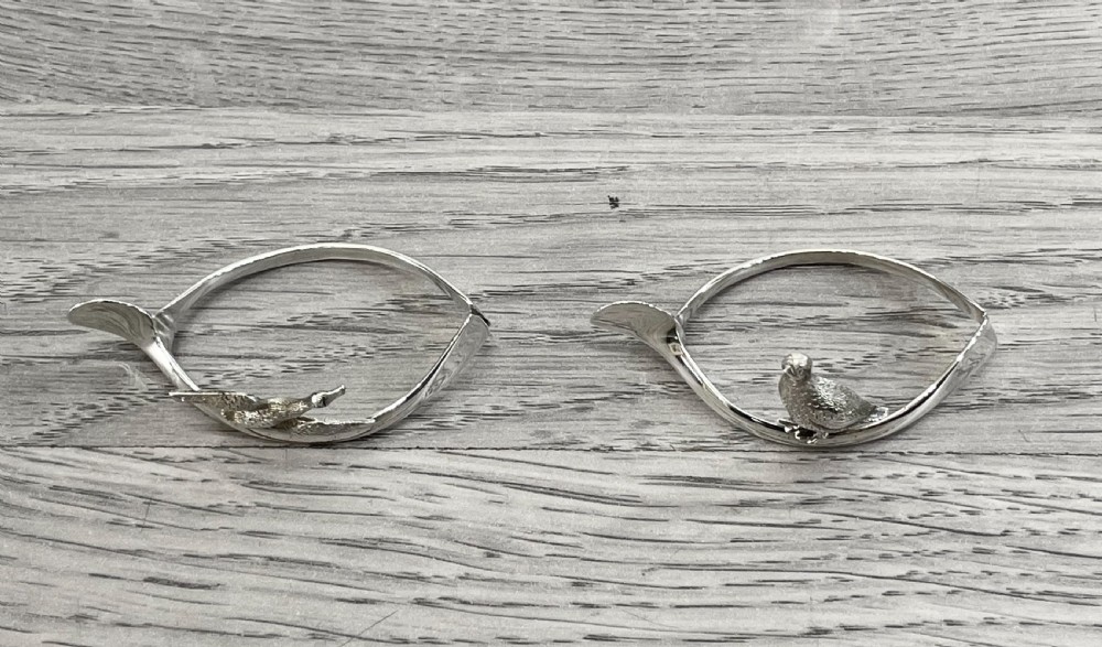 Unusual Pair of George V Silver Wishbobe Napkin Rings View VII