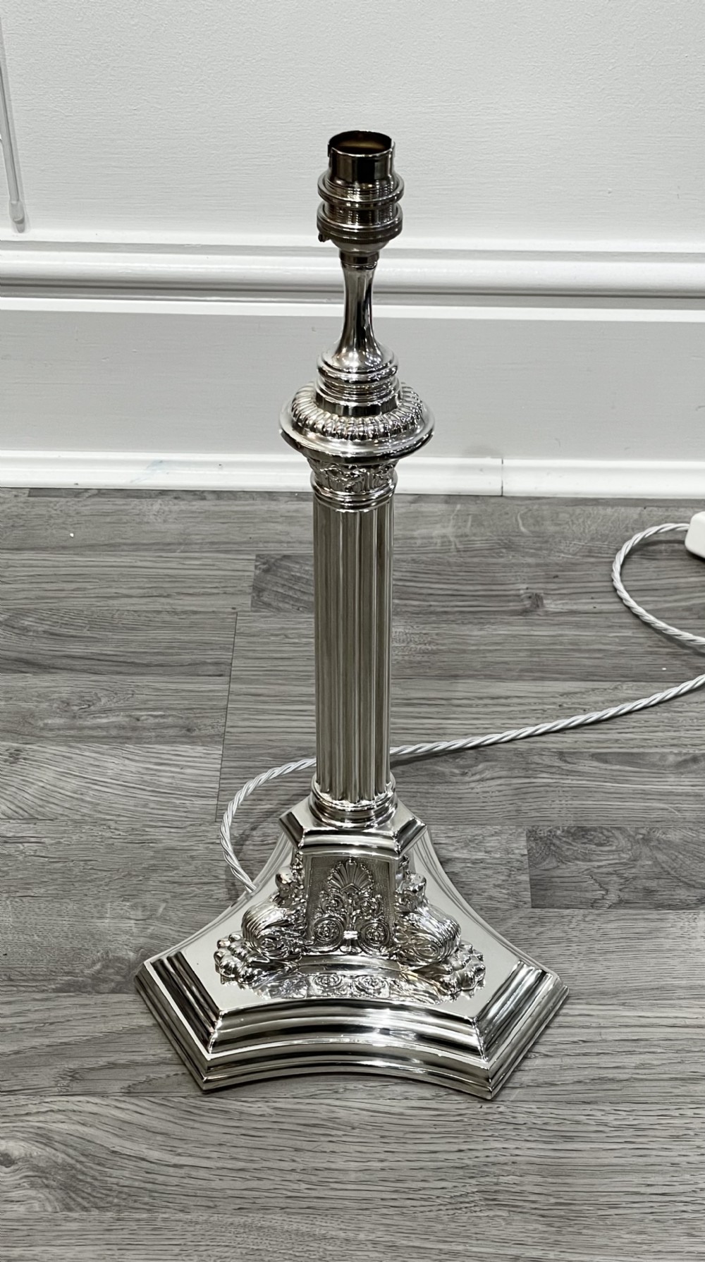 Stunning Victorian Silver Plated Lamp