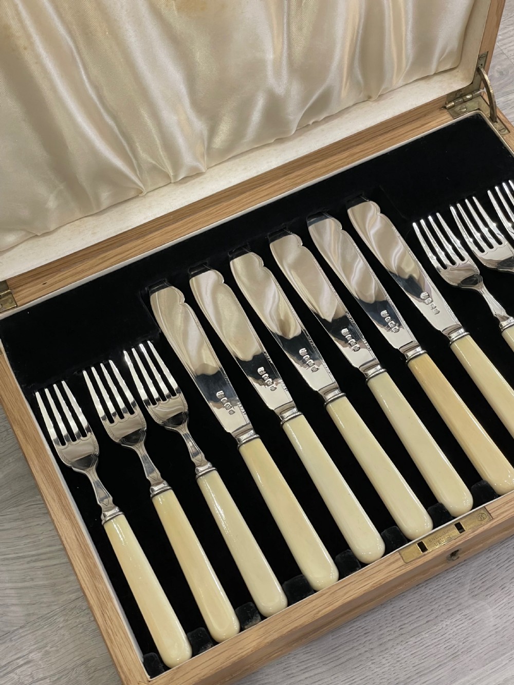 George VI Solid Silver Fish Knives & Forks for Six Persons View V