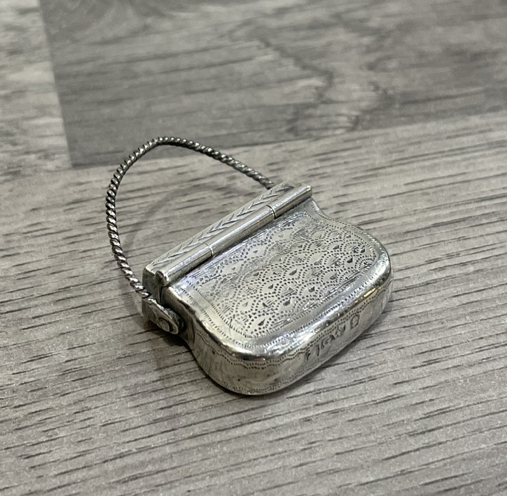 William IV Silver Vinaigrette in the form of a purse  View IV