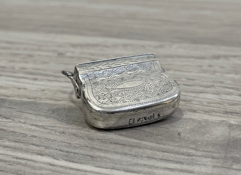 William IV Silver Vinaigrette in the form of a purse  View VII