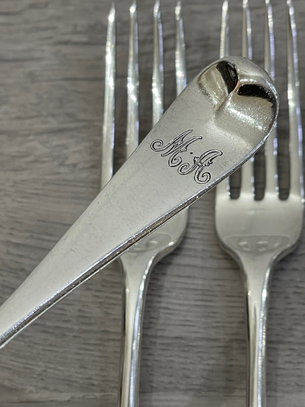 Good Set of Six George III Dinner Forks, 1792 - 1794 View III