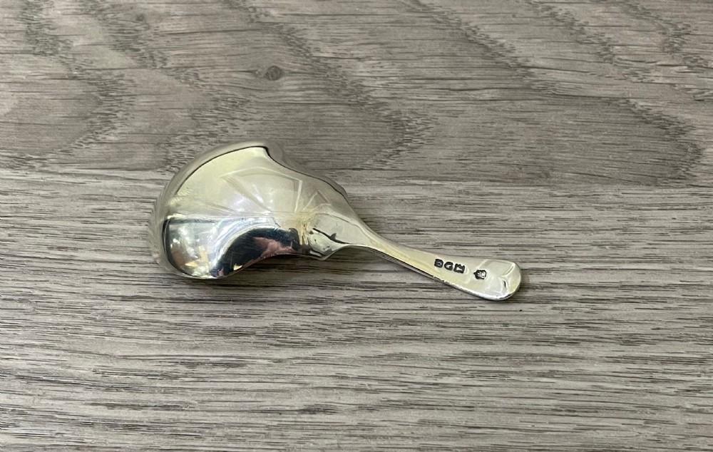 Edwardian Solid Silver Caddy Spoon, 1909 View V
