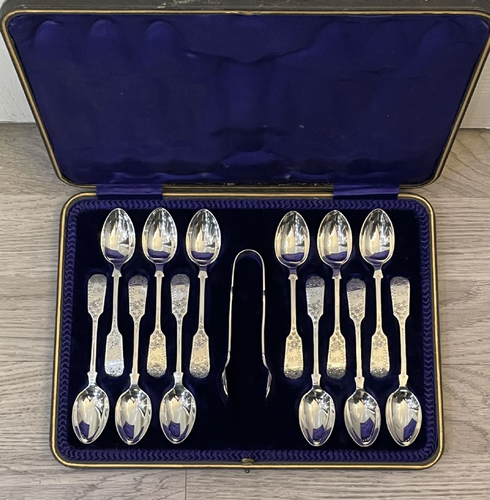 Good Set of Twelve Edwardian Solid Silver Teaspoons and Sugar Tongs, 1907