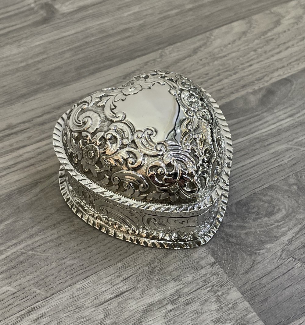 Victorian Heart Shaped Solid Silver Trinket Jewellery Box