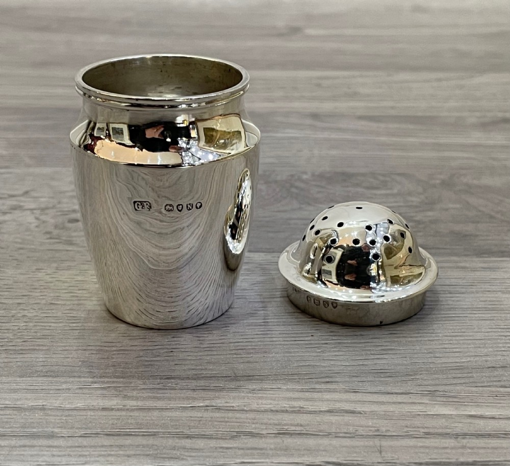 Quality Victorian Solid Silver Pounce Pepper Pot, 1888 View IV