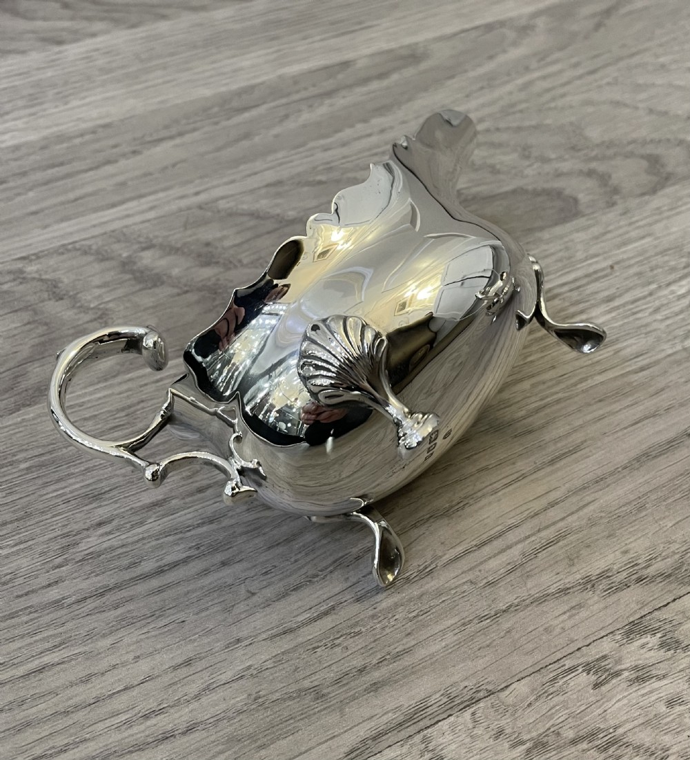 Good Pair of George V Solid Silver Sauce Boats View IV
