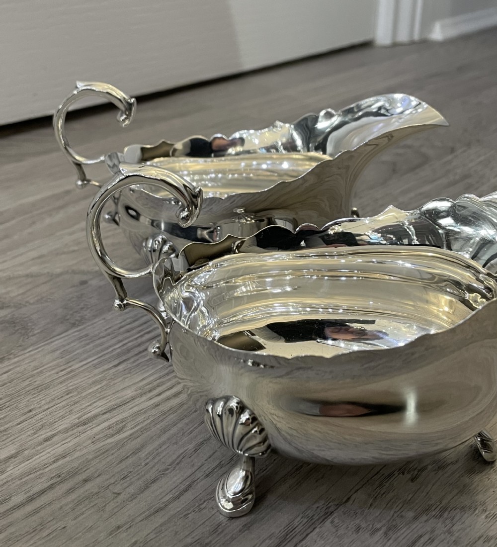 Good Pair of George V Solid Silver Sauce Boats View VII