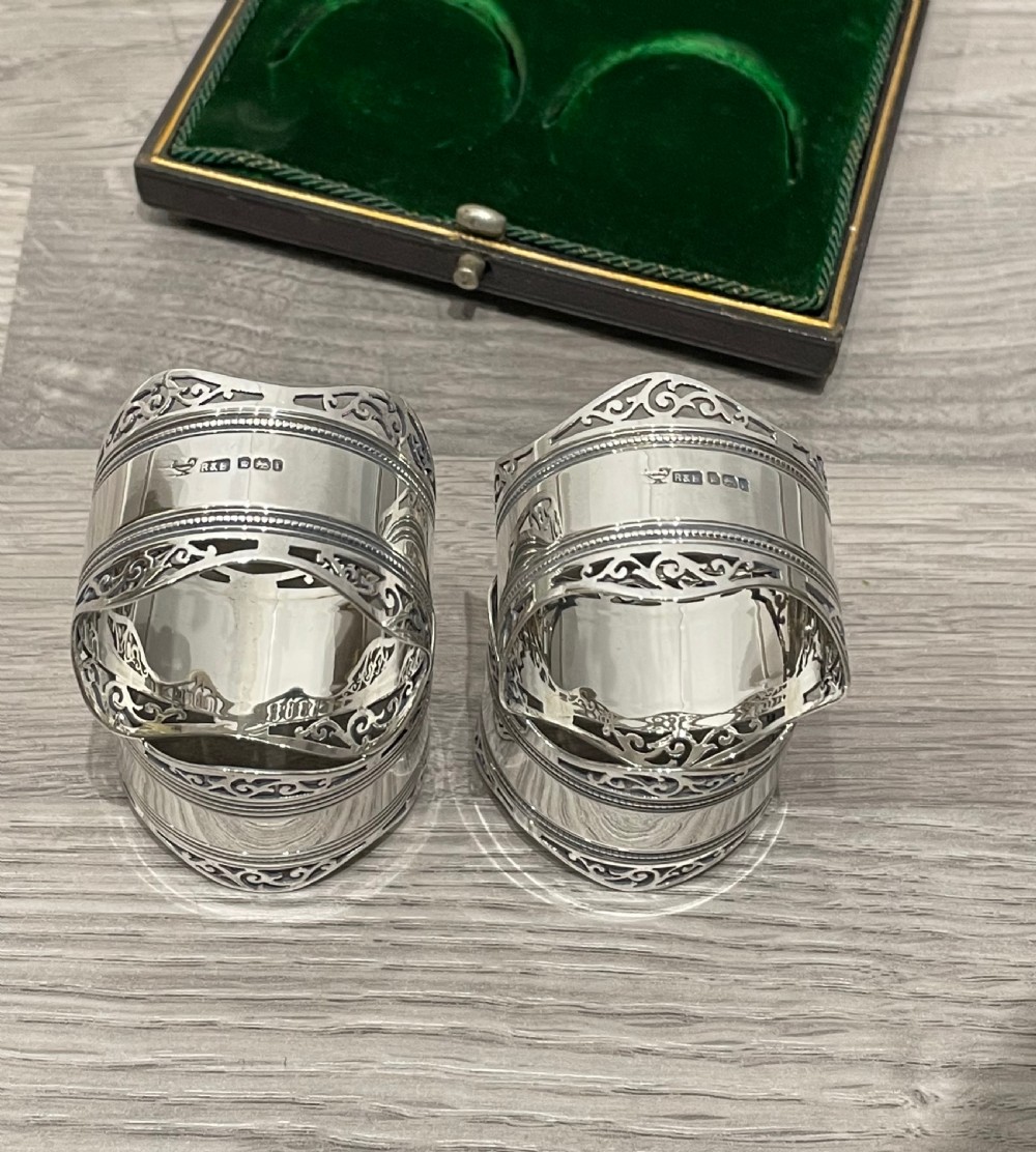 Good Set of Four Victorian Solid Silver Napkin Rings, 1901 View III