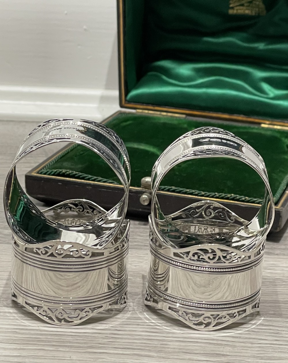 Good Set of Four Victorian Solid Silver Napkin Rings, 1901 View V