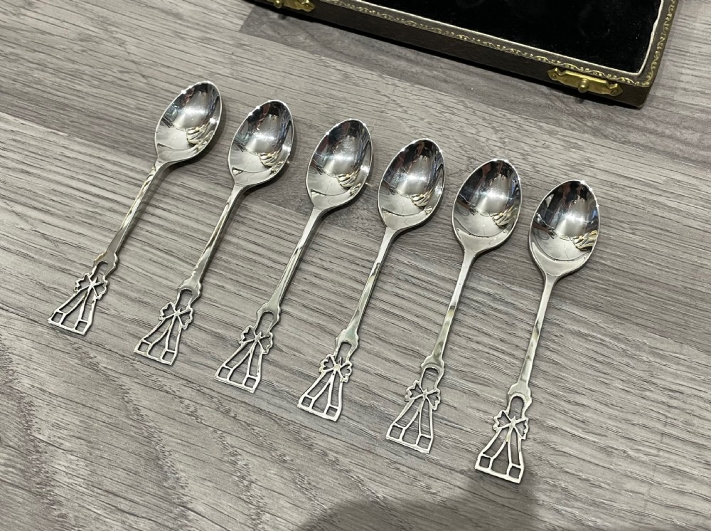 Pretty Set of Six Solid Silver Teaspoons by Lanson Ltd View II