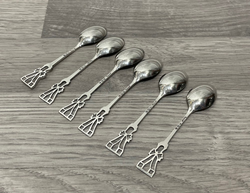 Pretty Set of Six Solid Silver Teaspoons by Lanson Ltd View IV