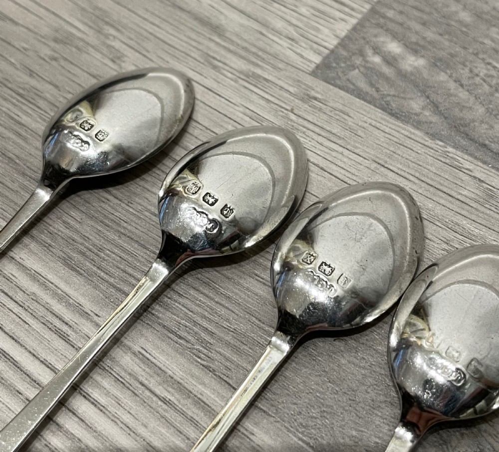 Set of Six George V Solid Silver Teaspoons and Sugar Tongs View VII