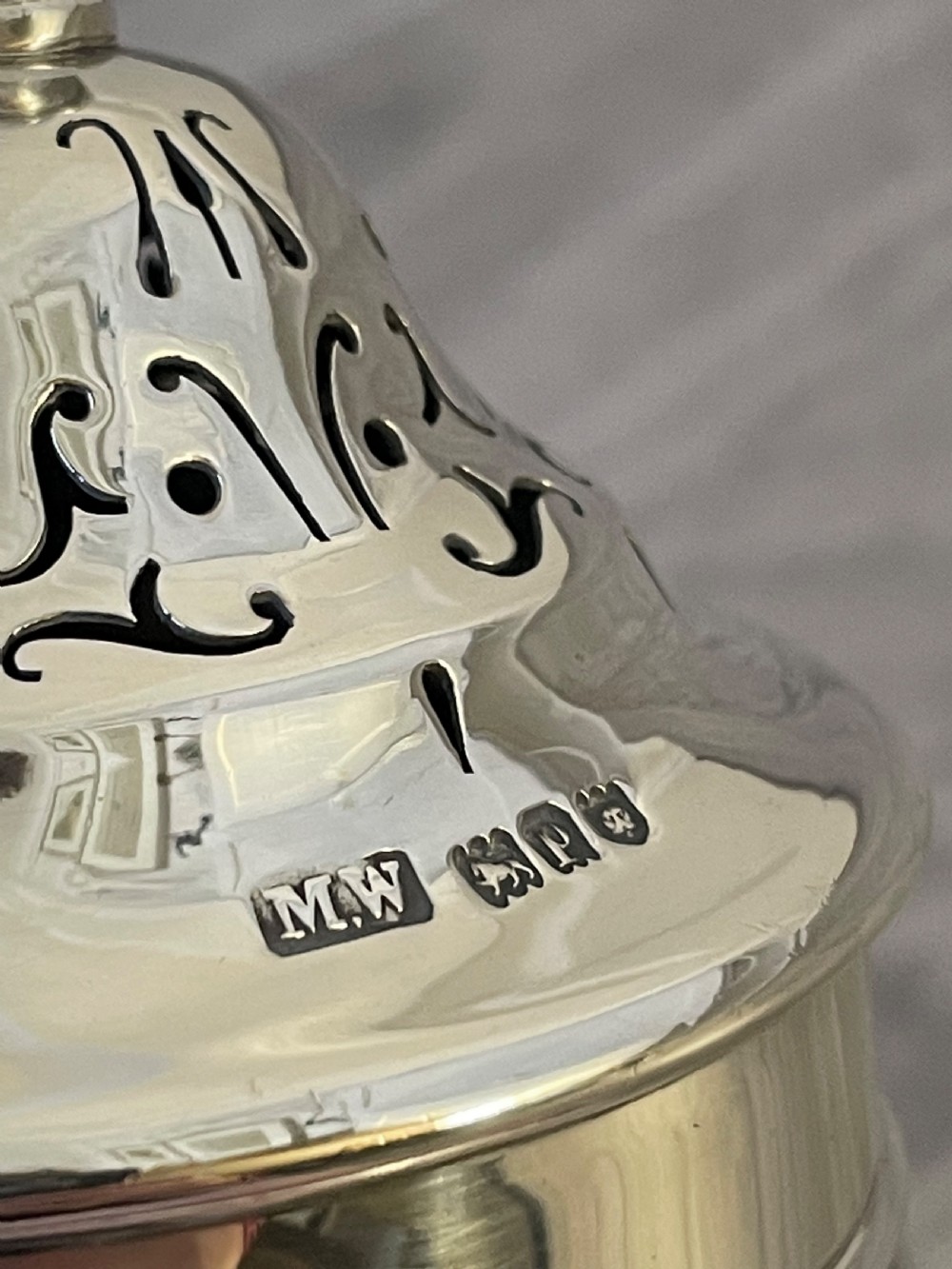 Quality Edwardian Silver Sugar Caster, 1910 View IV