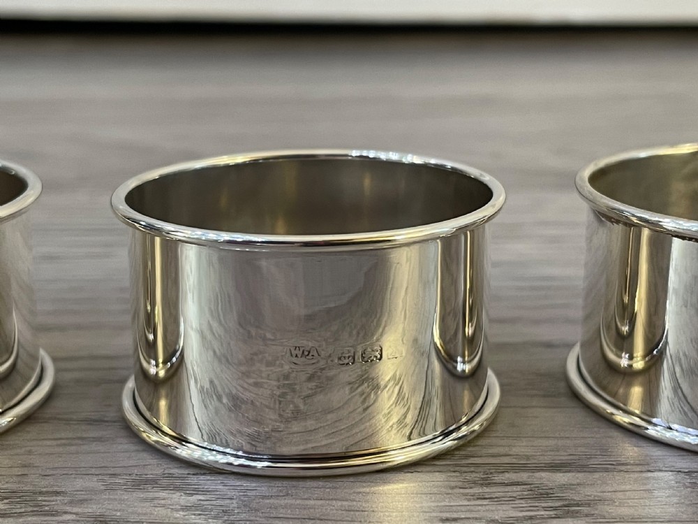 Set of Six Solid Silver Napkin Rings, 1922 View V