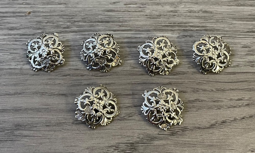 Cased Set of Six Victorian Silver Buttons View IV