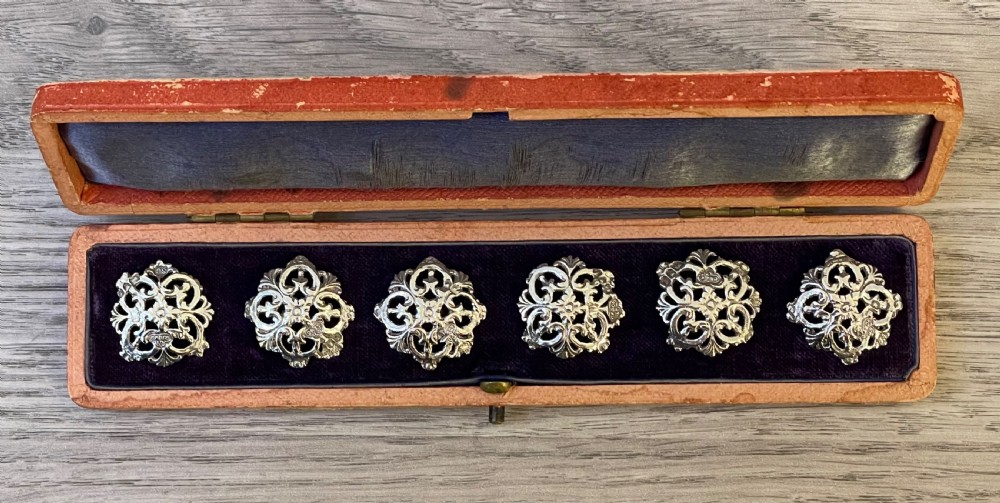 Cased Set of Six Victorian Silver Buttons View V