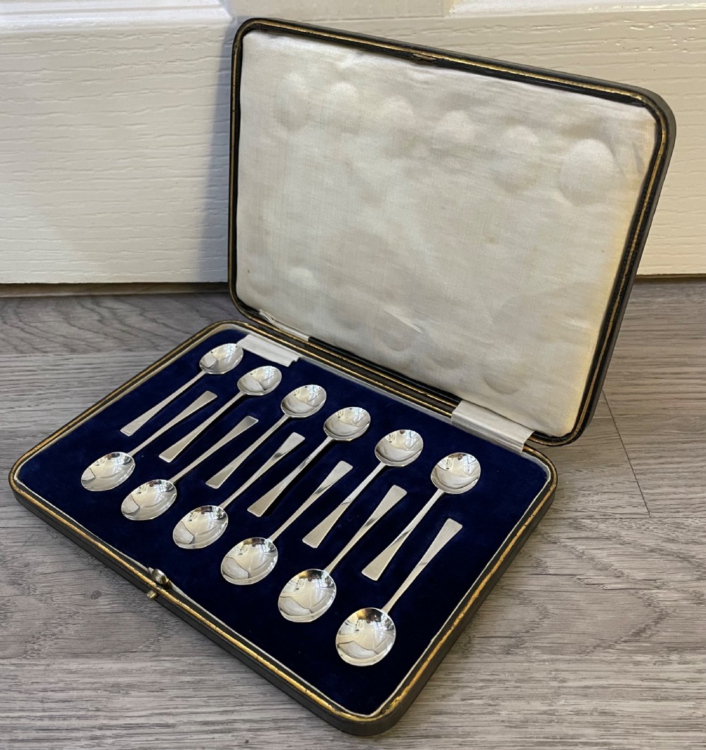 Set of 12 Art Deco Solid Silver Spoons