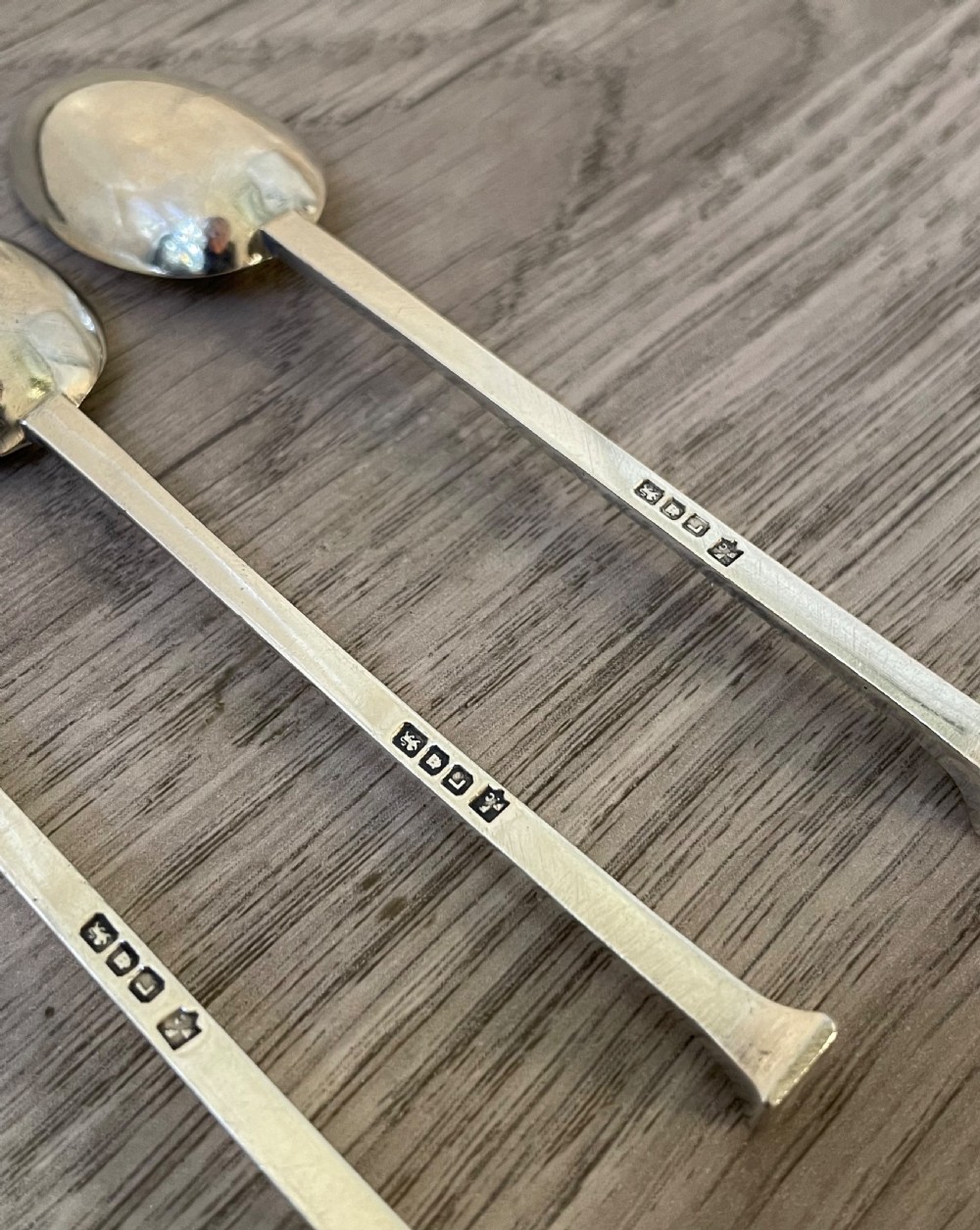 Set of Six Seal End Solid Silver Teaspoons, 1946 View V