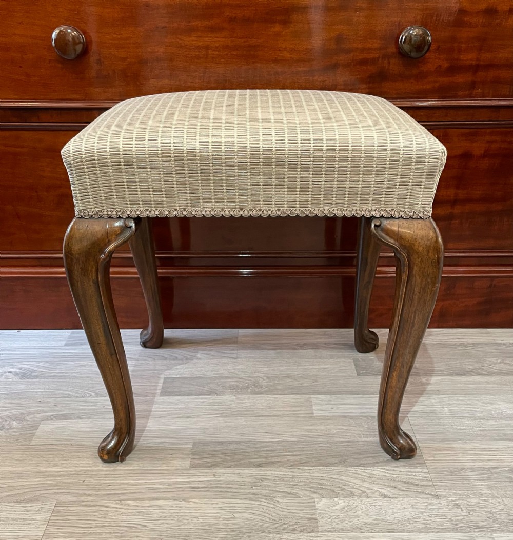 Quality Victorian Walnut Dressing Stool