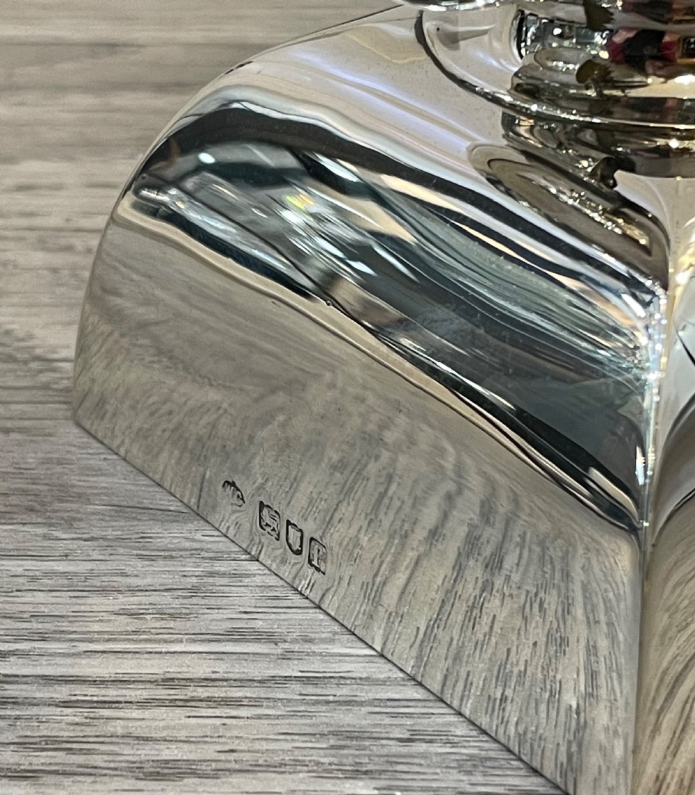 Super Quality Silver Inkwell by William Comyns, 1901 View IV