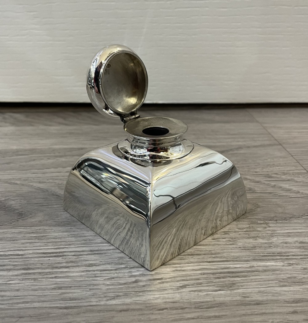 Super Quality Silver Inkwell by William Comyns, 1901 View VII