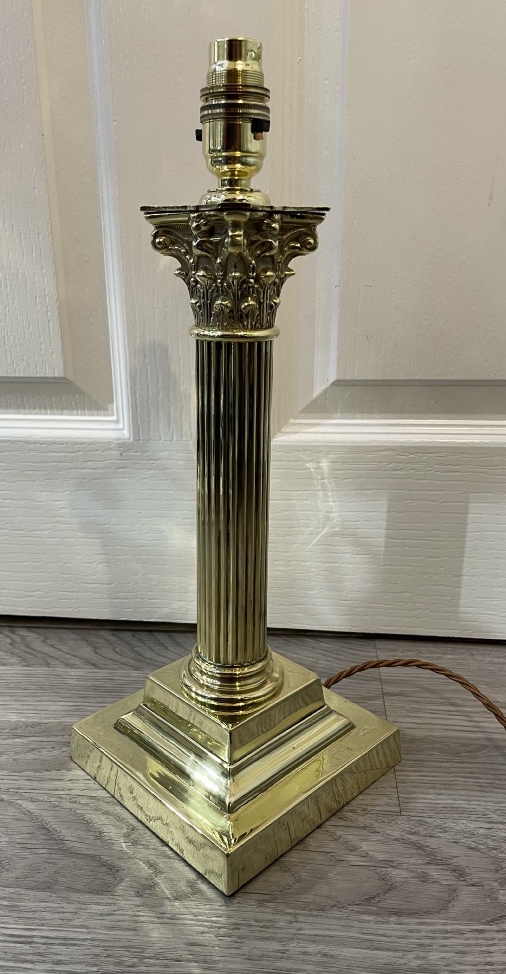 Victorian Brass Corinthian Table Lamp