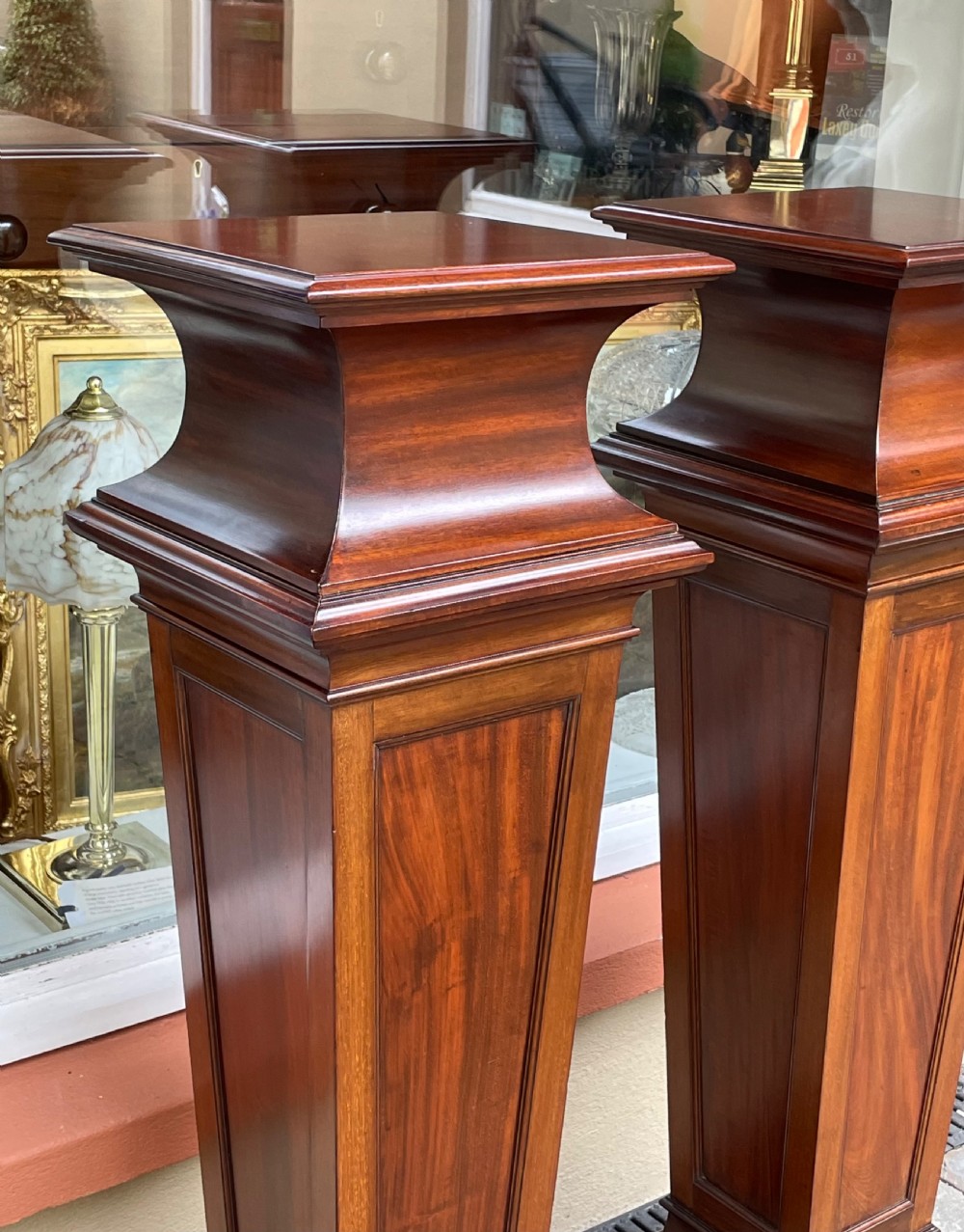 Good Pair of Edwardian Mahogany Pedestals Torcheres  View III