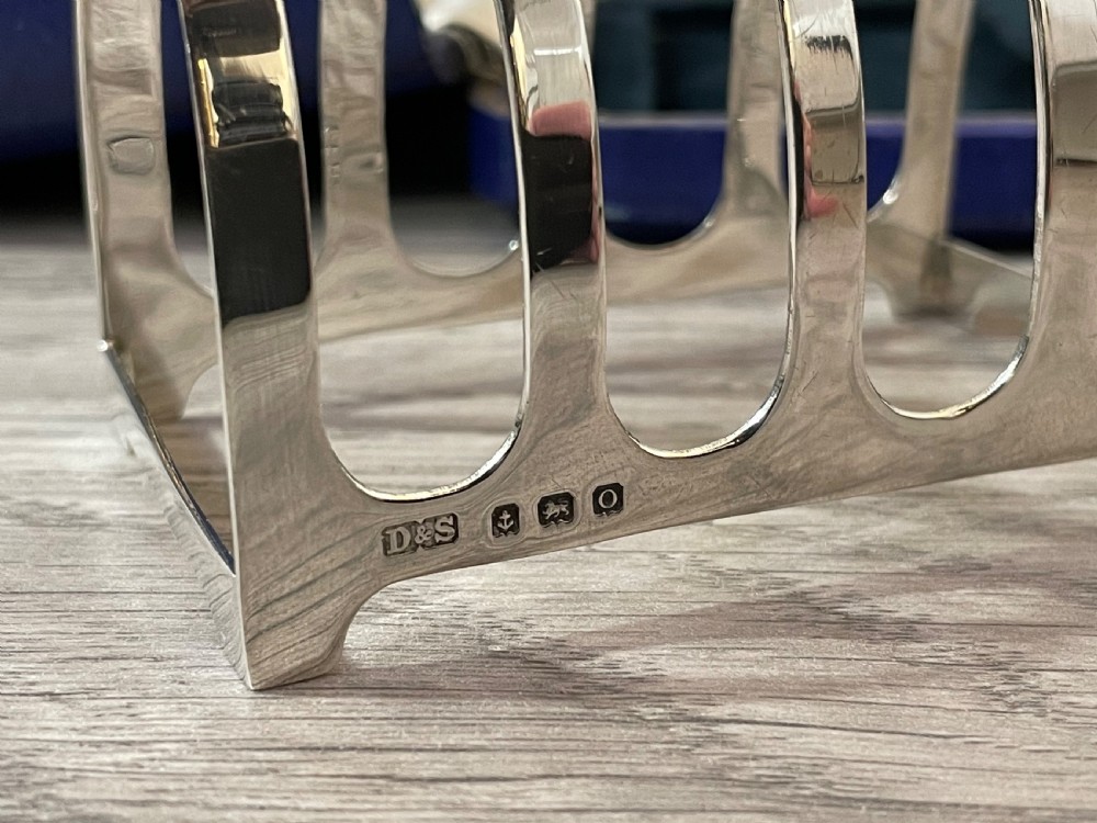 Pair of Art Deco Solid Silver Toast Racks, Cased View VI