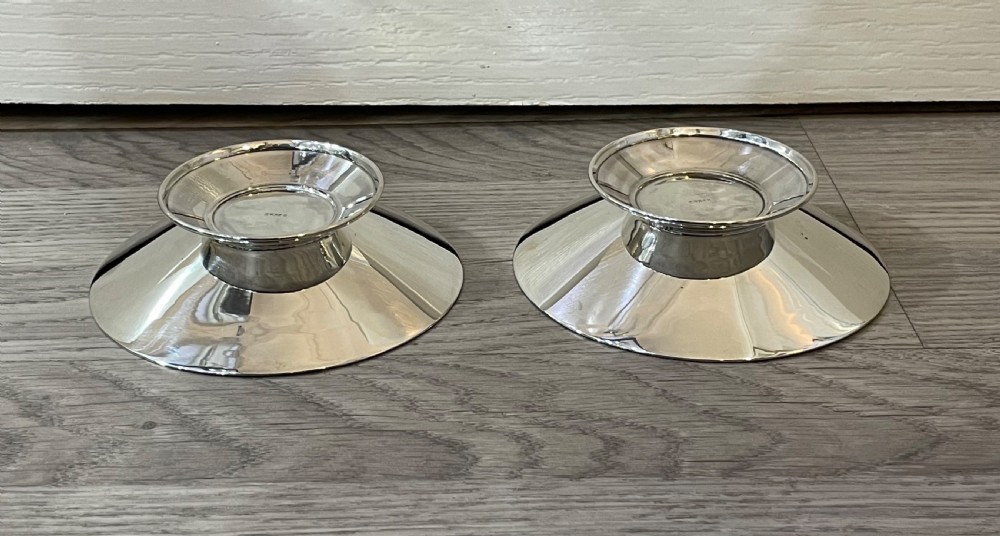 Pair Art Deco Silver Jubilee Bon Bon Dishes Comports, hallmarked Sheffield 1935 View IV